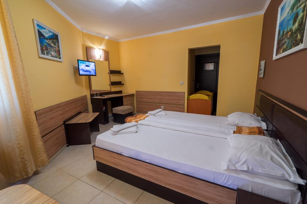 Hotel Luxor Lozenets Buitenkant foto